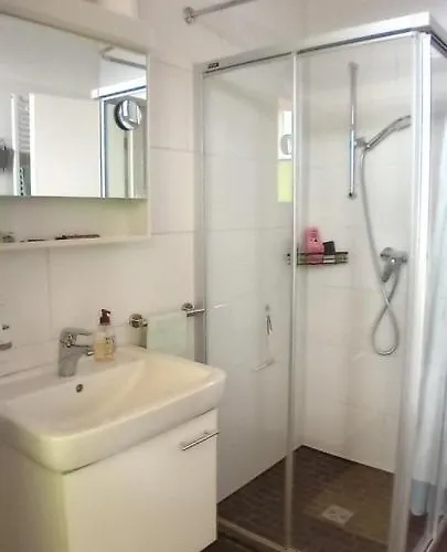 Chenille 2 Pieces Plein Pied Avec Jardin Et Vue Magnifique Appartement *